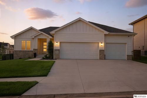 19005 Devonshire Dr, Gretna, NE, 68028-5095 | Card Image