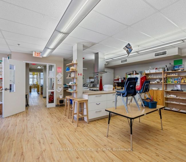 39 Spadina Rd, Home with 0 bedrooms, 0 bathrooms and null parking in Toronto ON | Image 21