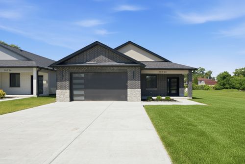10718 S Worth Ave, Worth, IL, 60482 | Card Image