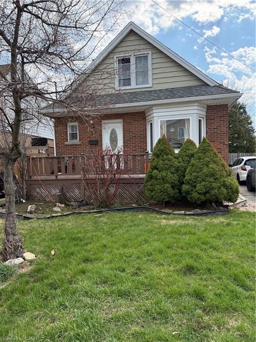 lower-39 East 36th Street, Hamilton, ON, L8V3Y8 | Card Image