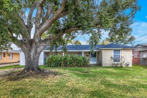 417 E Claude St, Lake Charles, LA, 70605-2945 | Card Image