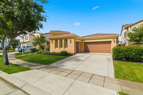 517 N Castellina Ter, Mountain House, CA, 95391-1337 | Card Image