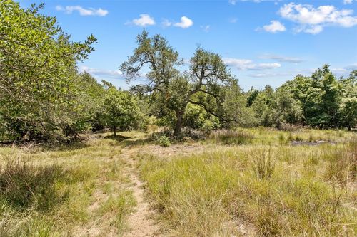 150 Oak Grove Dr, Dripping Springs, TX, 78620-3884 | Card Image