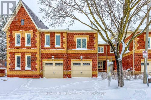 2-2006 Glenada Cres, Oakville, ON, L6H5R9 | Card Image