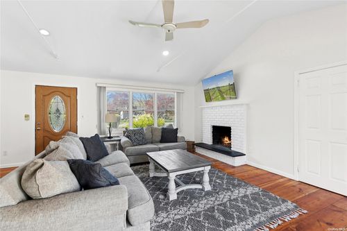 12 Howell Pl, Speonk, NY, 11972-2502 | Card Image