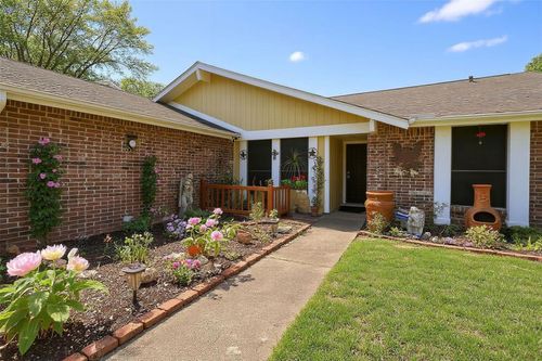 10111 Hibernia Dr, Houston, TX, 77088-2118 | Card Image