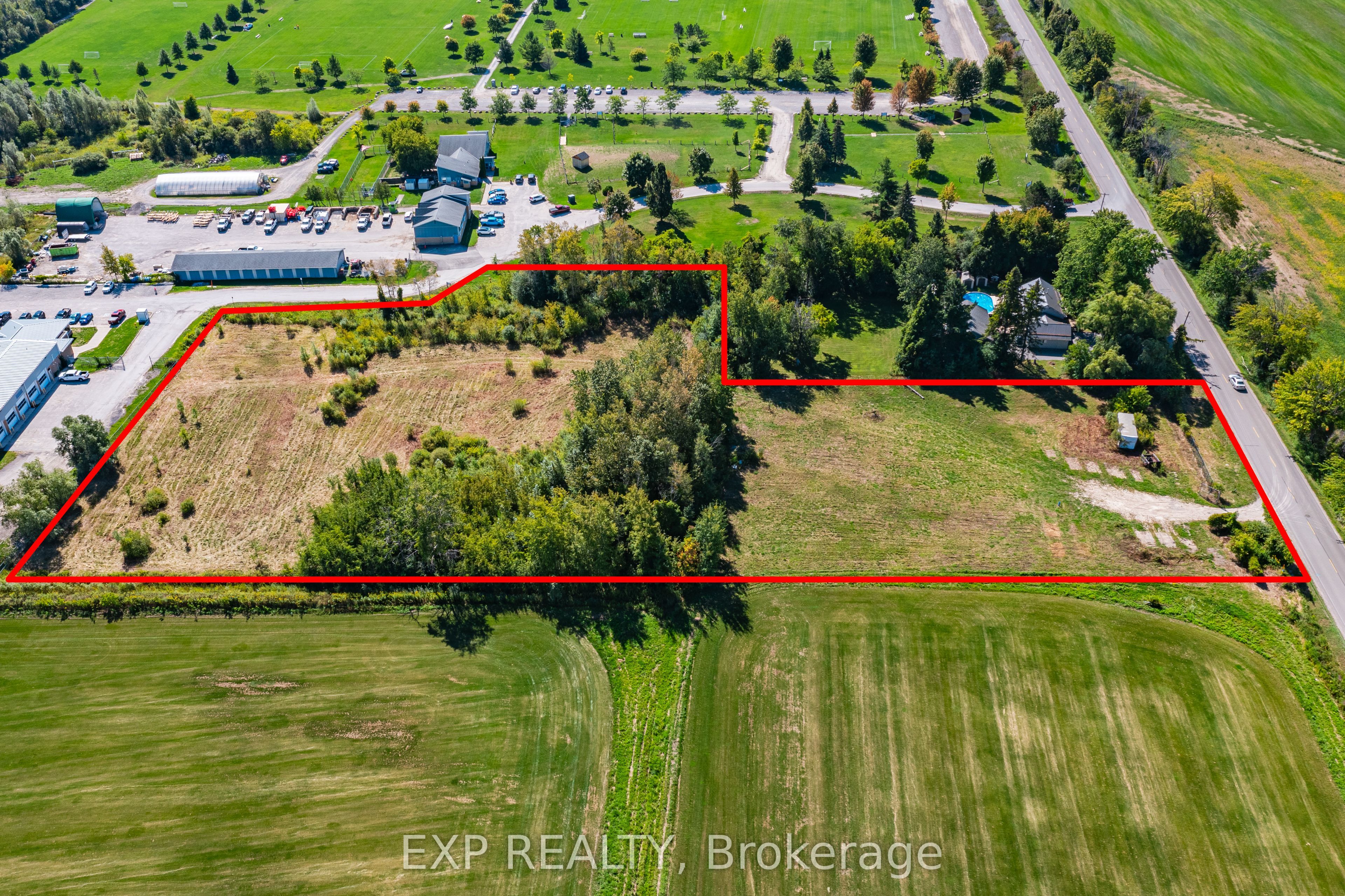 Commercial Sale in Georgina 2