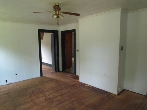 600 Swygert St, Laurens, SC, 29360-2156 | Card Image