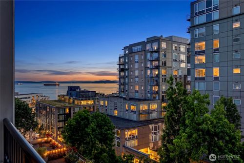 5002-2717 Western Ave, Seattle, WA, 98121-1162 | Card Image