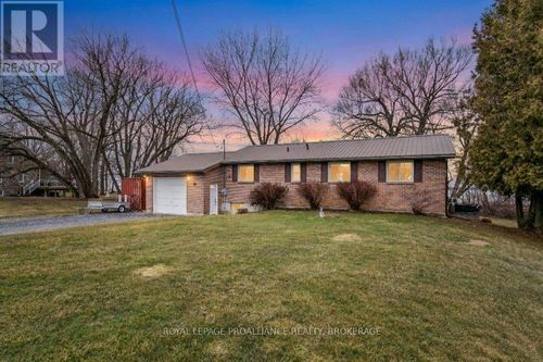 306 Easy Lane, Wolfe Island, ON, K0H2Y0 | Card Image
