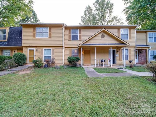 4044 Briarhill Dr, Charlotte, NC, 28215-3937 | Card Image