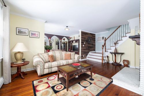 102 Franklin Ave, Hempstead, NY, 11550 | Card Image