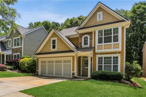 3277 Wyesham Cir, Duluth, GA, 30096-3572 | Card Image