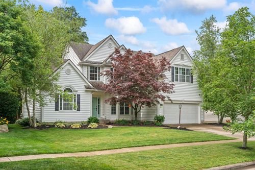 4489 Hunter Lake Dr, Powell, OH, 43065-7947 | Card Image