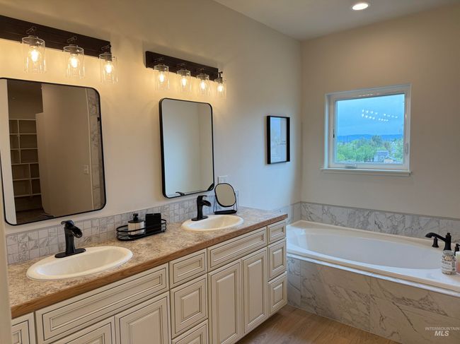 620 Pioneer Mountain Loop, House other with 5 bedrooms, 4 bathrooms and 4 parking in Jerome ID | Image 20