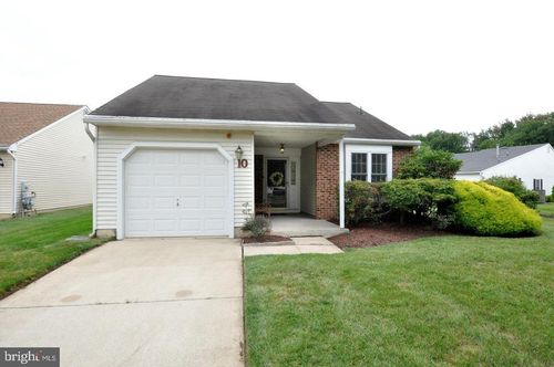 10 Hanover Ct, MOUNT LAUREL, NJ, 08054-3071 | Card Image