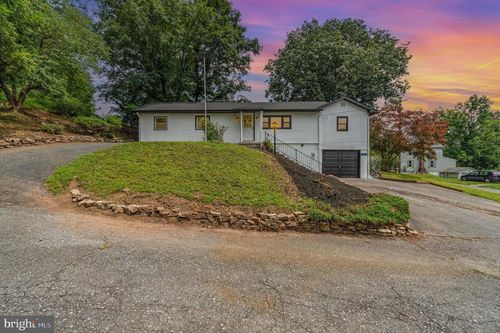 111 Kings Hwy, MARYSVILLE, PA, 17053-9401 | Card Image