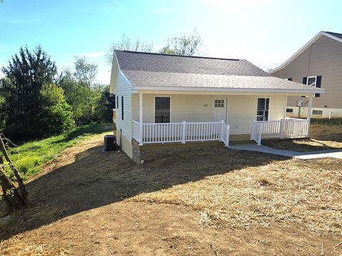 445 S 14th St, Wytheville, VA, 24382-2405 | Card Image