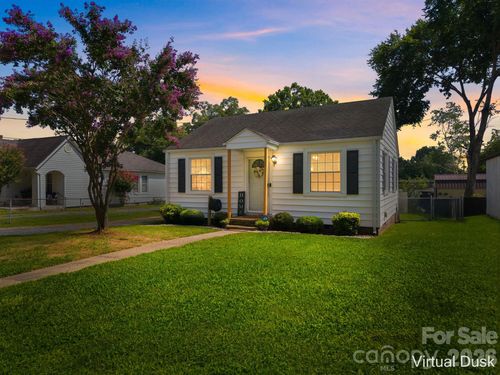 2102 Englewood St, Kannapolis, NC, 28083-3029 | Card Image