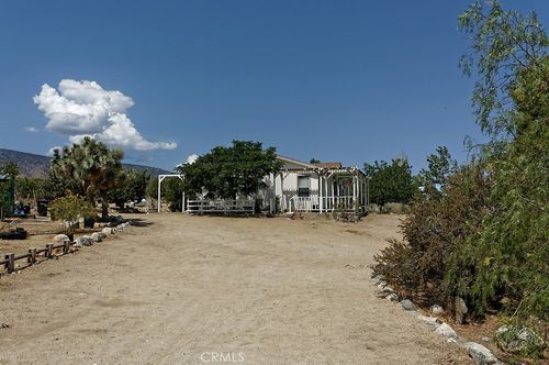 1895 Barkley Ranch Rd, Pinon Hills, CA, 92372-9297 | Card Image