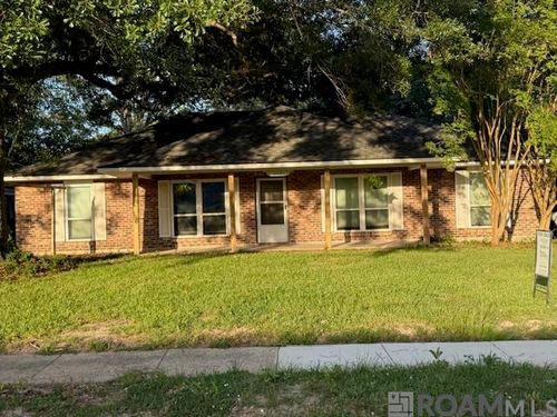 12064 Post Dr, Baton Rouge, LA, 70818-2925 | Card Image