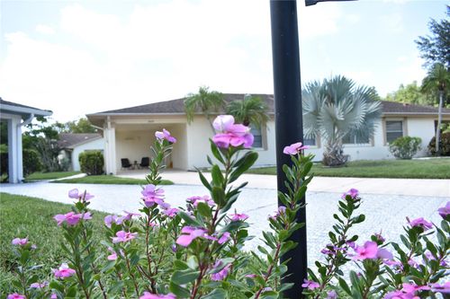 174-2005 Halmrock Pl, SUN CITY CENTER, FL, 33573-7348 | Card Image