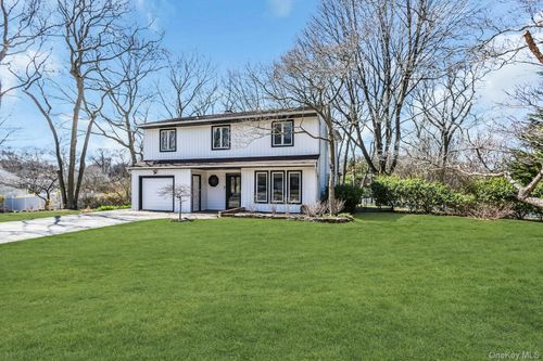 36 N Morris Ave, Farmingville, NY, 11738-1129 | Card Image