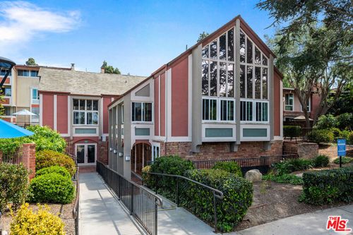 unit-109-6605 Green Valley Cir, Culver City, CA, 90230-8083 | Card Image