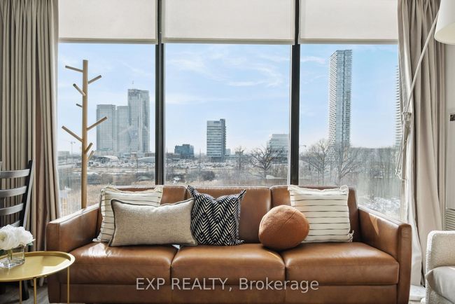 409 - 2916 Highway 7 Highway, Condo with 2 bedrooms, 2 bathrooms and 1 parking in Vaughan ON | Image 9