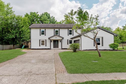 835 Nevelle Ln, Carmel, IN, 46032-1220 | Card Image