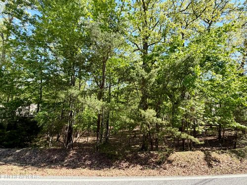 142 Mariners Dr, Crossville, TN, 38558-2716 | Card Image