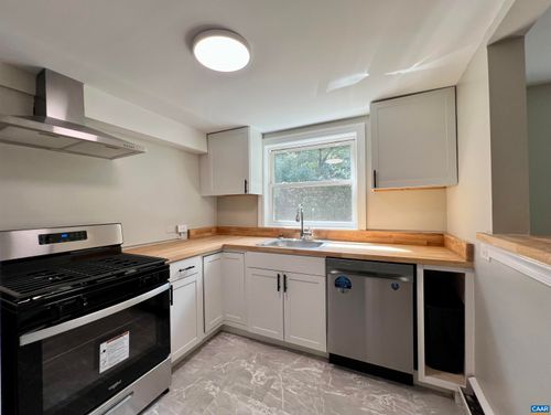 b-2525 Woodland Dr, CHARLOTTESVILLE, VA, 22903-4200 | Card Image