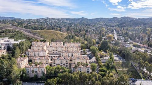228-5220 Premiere Hills Cir, Woodland Hills, CA, 91364-0895 | Card Image