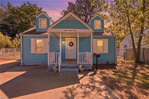 8050 Chesapeake Blvd, Norfolk, VA, 23518-3831 | Card Image