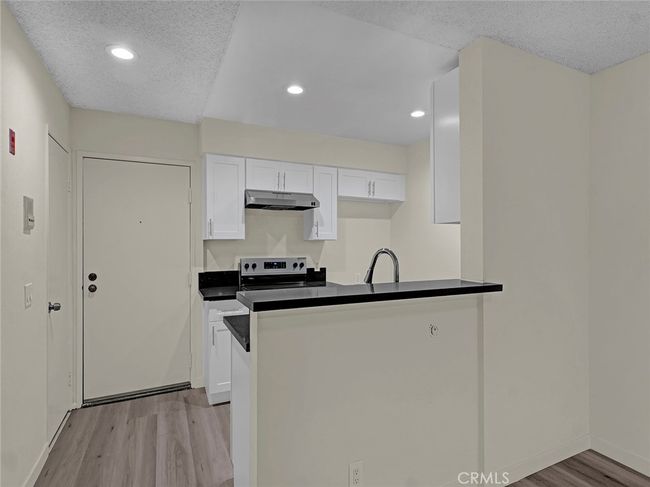 UNIT-107 - 20234 Cantara St, Condo with 2 bedrooms, 2 bathrooms and null parking in Winnetka CA | Image 11