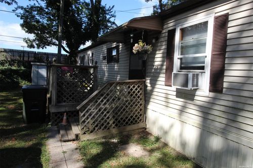 trlr-4-229 W Montauk Hwy, Hampton Bays, NY, 11946-3533 | Card Image