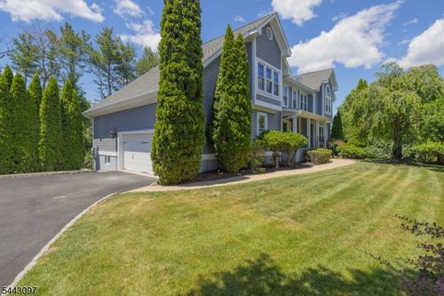 11 Gates Pl, Wayne, NJ, 07470-3217 | Card Image