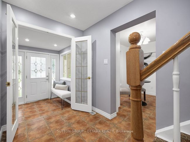 1112 St Germain Cres, House other with 4 bedrooms, 2 bathrooms and 2 parking in Orleans ON | Image 5