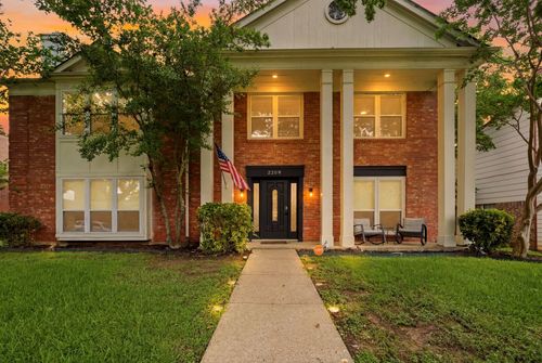 2209 Villawood Ln, Garland, TX, 75040-4078 | Card Image