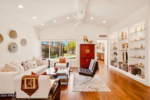 218219-4800 N 68th St, Scottsdale, AZ, 85251-1102 | Card Image