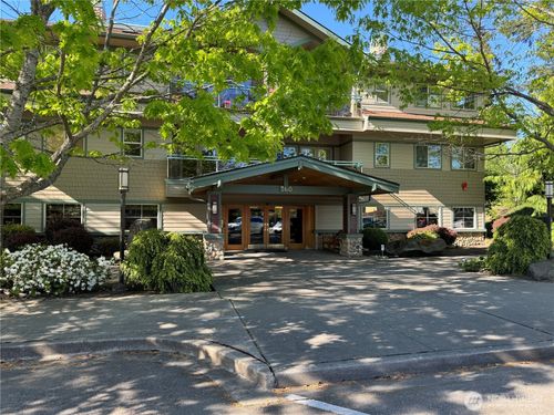 207-360 Knechtel Way Ne, Bainbridge Island, WA, 98110-2878 | Card Image