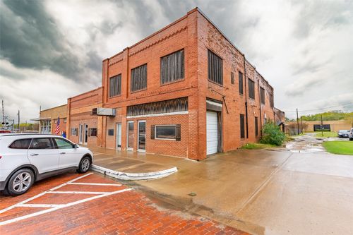 109 N 5th St, Wills Point, TX, 75169-2058 | Card Image