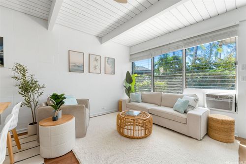 apt-4-4130 Keanu St, Honolulu, HI, 96816-5583 | Card Image