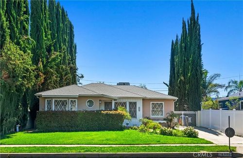 16828 Margate St, Encino, CA, 91436-1016 | Card Image