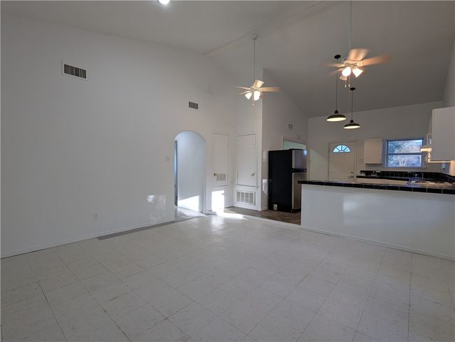 410 E Willis St, House other with 2 bedrooms, 1 bathrooms and null parking in Odem TX | Image 16