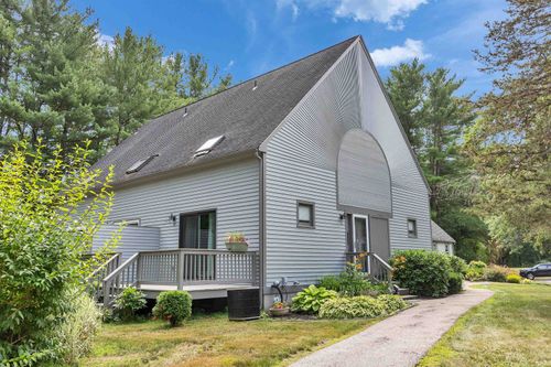 13 Glengarry Drive, Stratham, NH, 03885 | Card Image