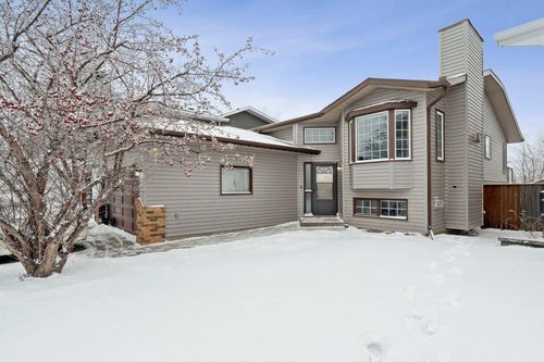 43 Sprucegrove Way Se, Airdrie, AB, T4B2E1 | Card Image