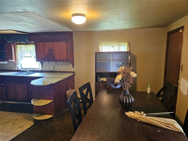 Kitchen with healthy amount of natural light | Image 5