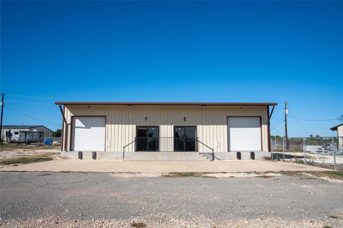 e-2550 County Road 279, Leander, TX, 78641-8464 | Card Image