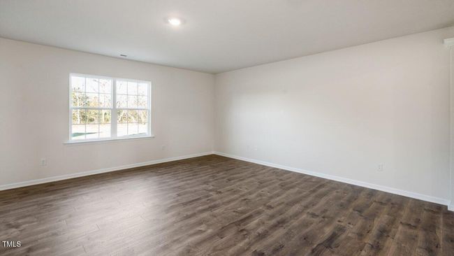 Living Area | Image 18